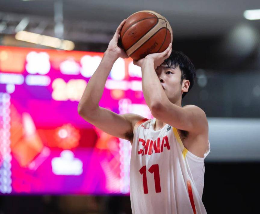 U19世界杯场均5.0封盖！多位NBA球探关注郇斯楠的简单介绍