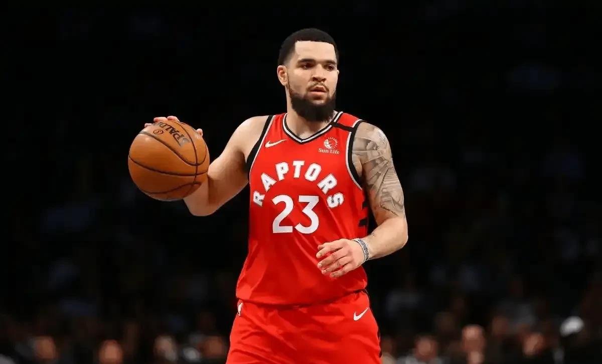 新一届NBA球员工会执委会成员：范弗利特领衔，布朗&唐斯在列