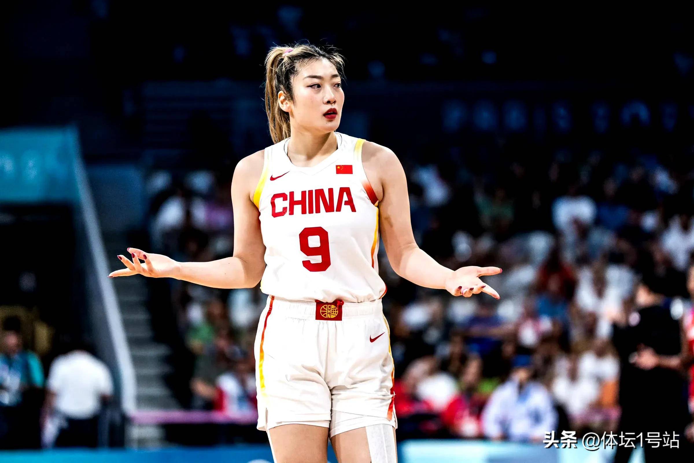 包含中国女篮输球主因：三分6-16外线狂输30分宫鲁鸣大练三分成空谈的词条